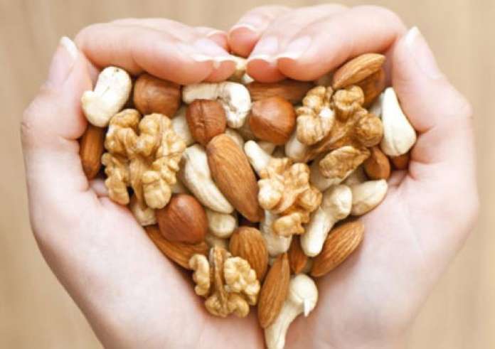 5 ξηροί καρποί για να χάσεις λίπος από την κοιλιά