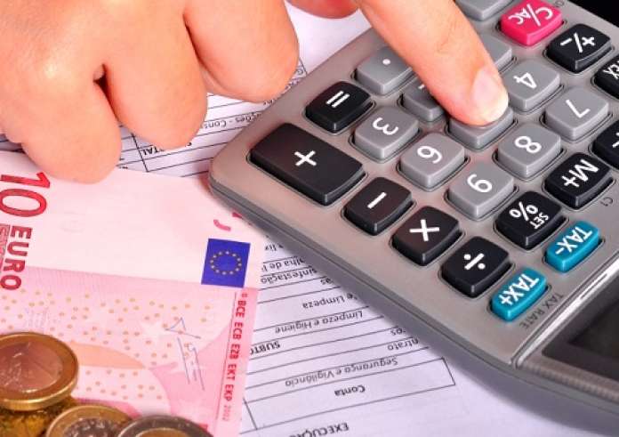 Τράπεζες: Η νέα πολιτική για τις προμήθειες - Τι αλλάζει για τους καταναλωτές