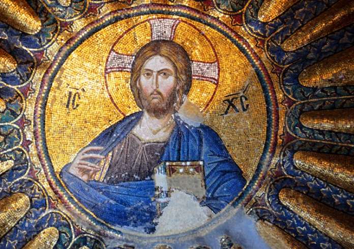 Μεγάλη Παρασκευή 2025: Αργία, ημιαργία ή μήπως όχι;