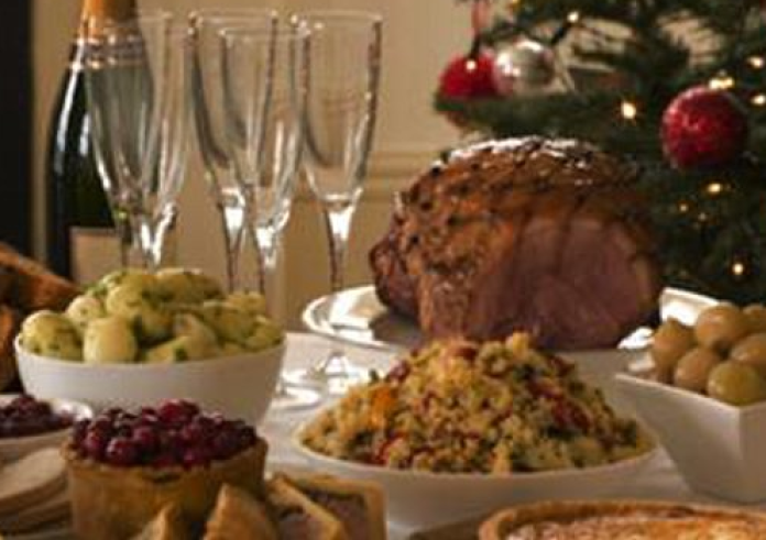 Γιατί παίρνουμε βάρος τα Χριστούγεννα – Σύμφωνα με γιατρό δεν φταίει το φαγητό