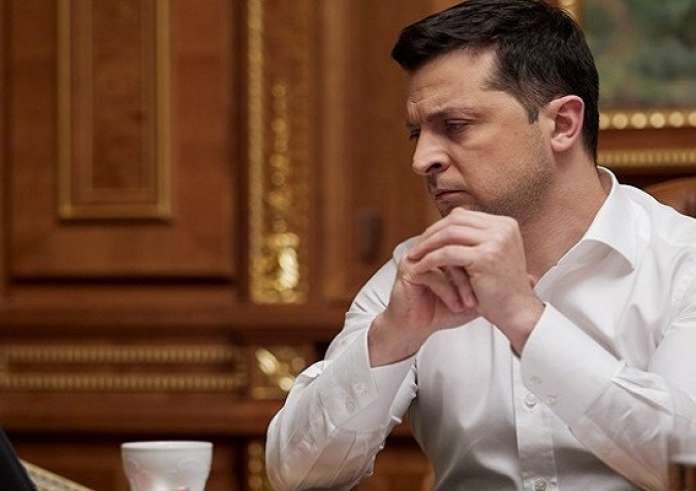 Οργή Ζελένσκι για Τραμπ: Θεωρεί «αδιανόητο» ότι είναι με το μέρος του Πούτιν