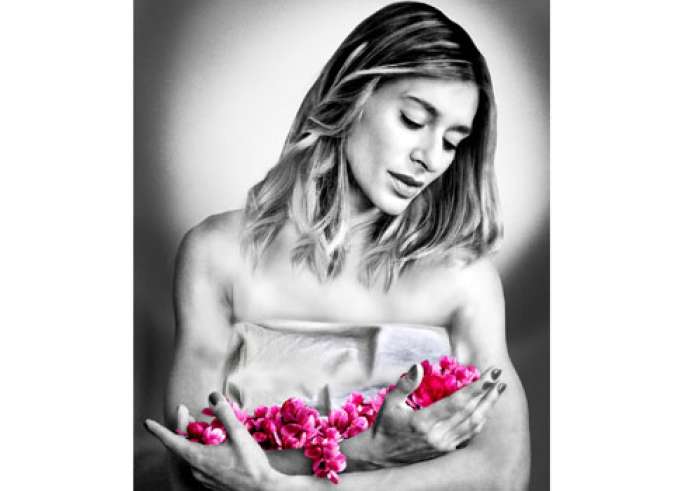 Γράμμα σε ένα παιδί που δεν γεννήθηκε ποτέ: Μια θεατρική παράσταση με τη Ζέτα Δούκα