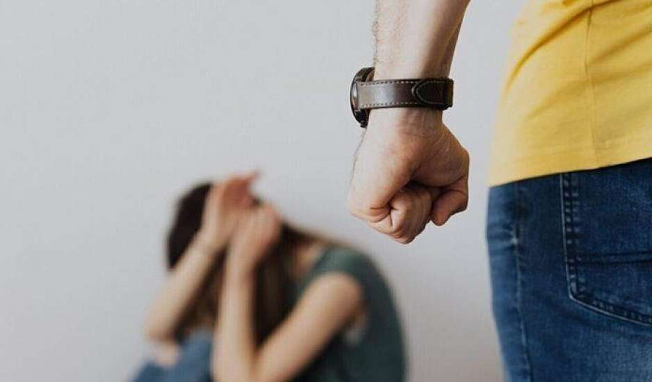 Ενδοοικογενειακή βία: Στη φυλακή όσοι προκαλούν σωματική βλάβη