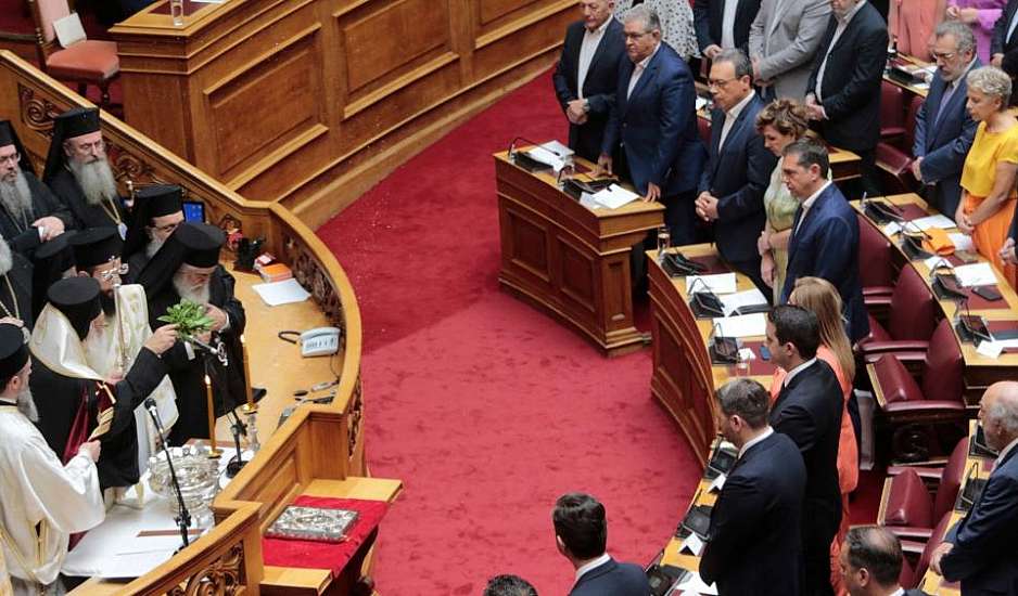 ΣΥΡΙΖΑ: Απαράδεκτο να κάθονται οι Σπαρτιάτες στα έδρανα της Αριστεράς – Η επιστολή στον Τασούλα