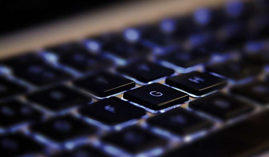 Λάρισα: Σύλληψη για πορνογραφία ανηλίκων – Κατάσχεσαν σκληρό υλικό από τον υπολογιστή του