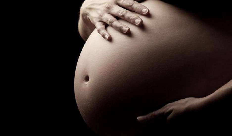 Συναγερμός για τις ανεμβολίαστες εγκύους – 27 νοσηλείες στη Βόρεια Ελλάδα