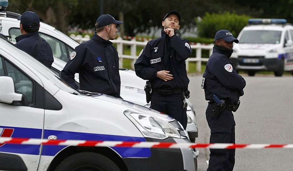 Γαλλία: Βρέθηκαν τα πτώματα τριών βρεφών σε κελάρι