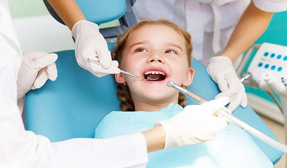 Dentist Pass: Από σήμερα οι αιτήσεις μέσω vouchers.gov.gr – Η διαδικασία