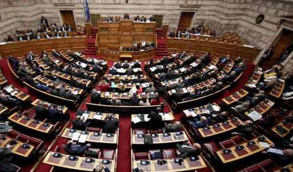 Υπερψηφίστηκε στη Βουλή το νομοσχέδιο για την ψήφο των Ελλήνων του εξωτερικού