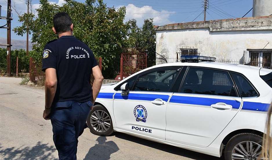 Φονικό στην Κρήτη: Ο αδερφός του με σημάδευε με όπλο, λέει η σύζυγος του θύματος