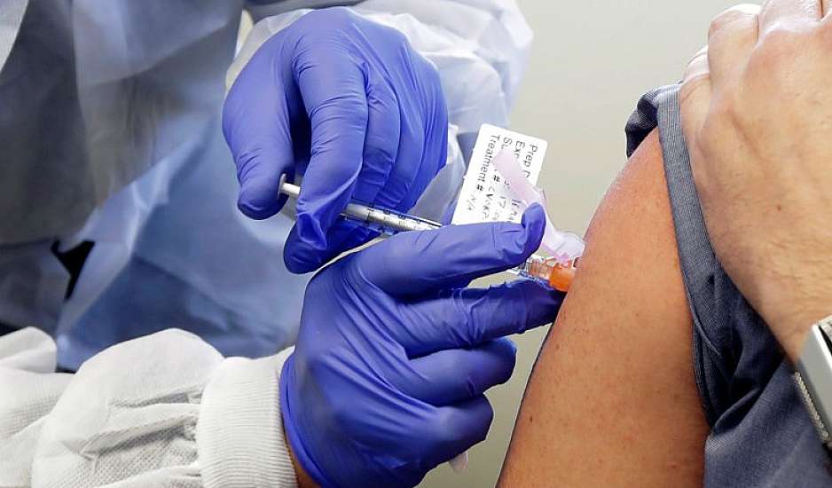 Κορονοϊός: Παρενέργειες λόγω στρες μετά τον εμβολιασμό