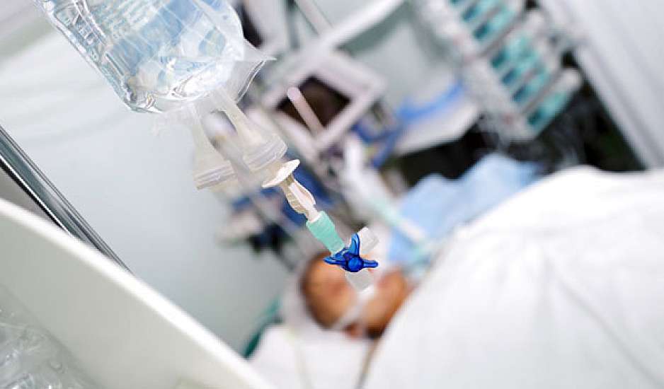 Κορονοϊός: Διπλάσια κρούσματα στην Ελβετία, ξέμεινε από νοσοκομεία η Πολωνία