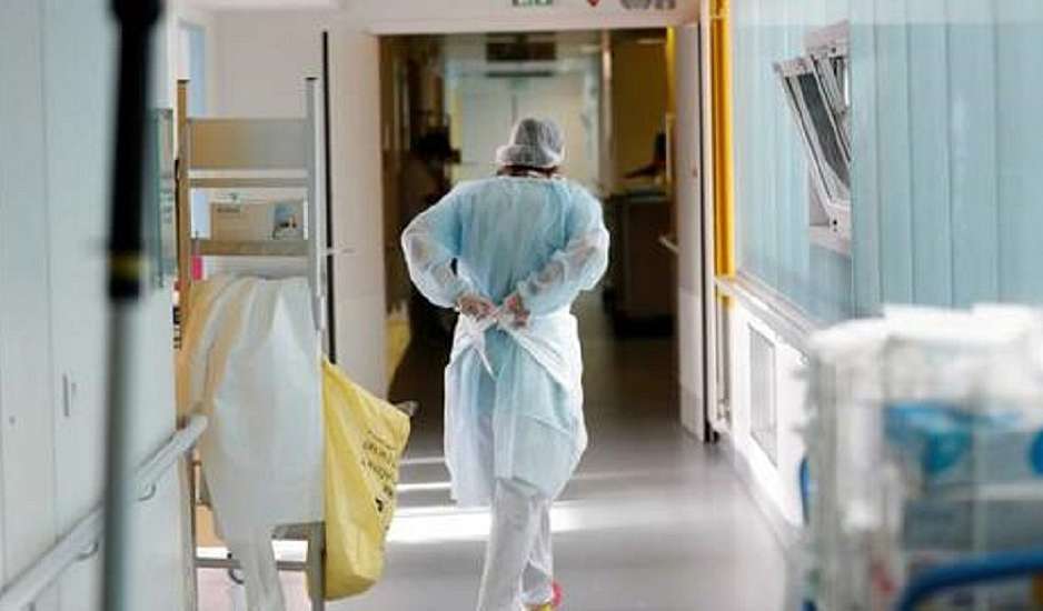 Θερίζουν οι ιώσεις – Γεμάτα τα νοσοκομεία
