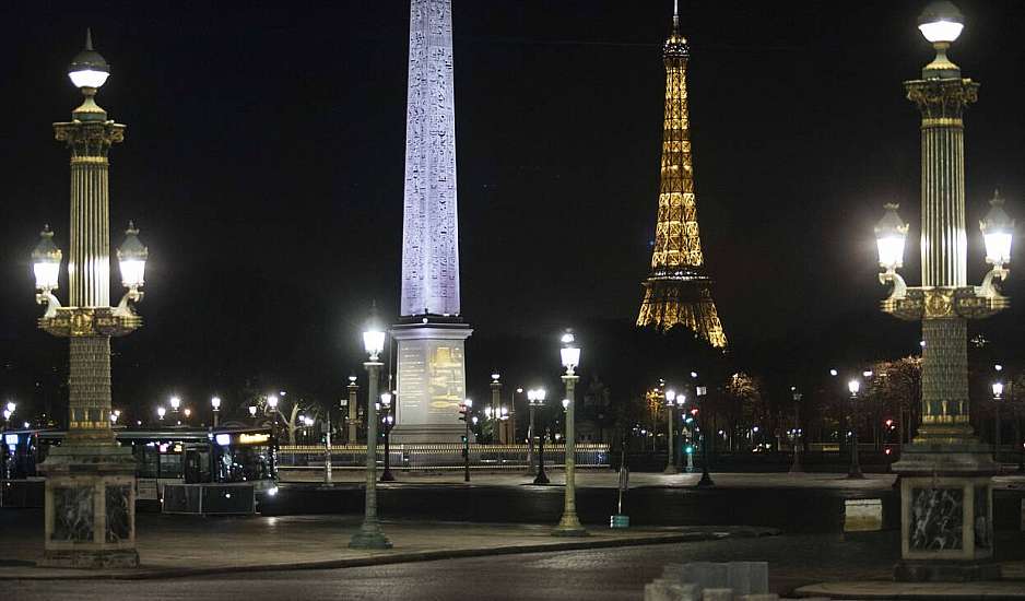 Κορονοϊός - Γαλλία: Έρημη πόλη το Παρίσι μετά το νέο lockdown