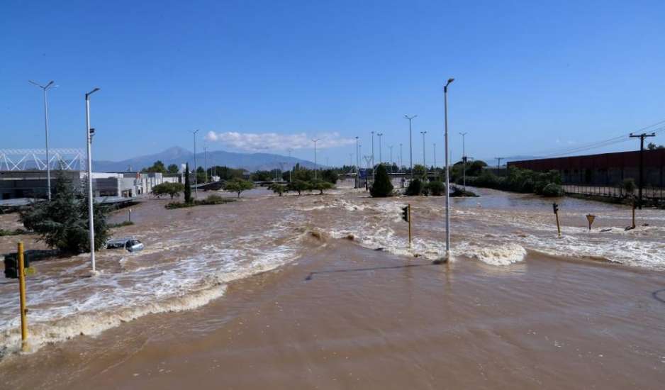 Νέος συναγερμός στη Θεσσαλία: Ανεβαίνει η στάθμη του νερού στη λίμνη Κάρλα - Απειλεί χωριά