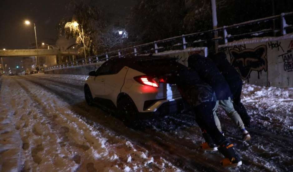Υποχρεωτικές οι αλυσίδες χιονιού στα αυτοκίνητα - Ποιο το πρόστιμο