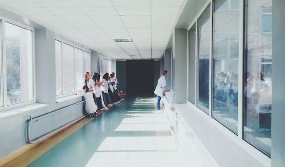 Αύξηση 74% στους μισθούς των νέων διοικητών νοσοκομείων