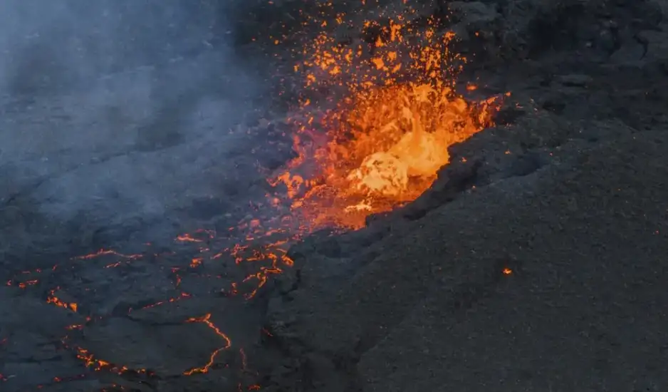 Ισλανδία: Επιχείρηση διάσωσης πάνω από 200 προβάτων - Κινδυνεύουν από τη λάβα του ηφαιστείου