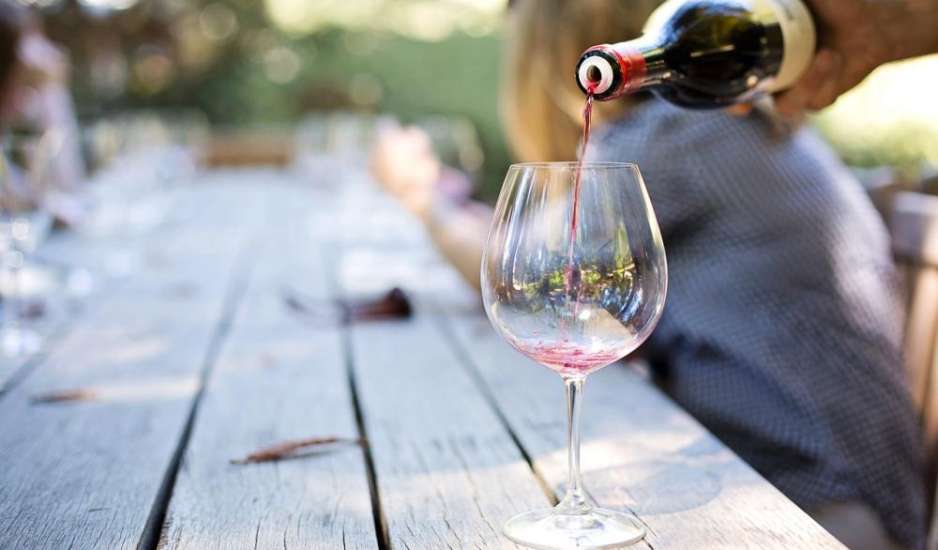Κρασί: Από ποιές μορφές καρκίνου προστατεύει