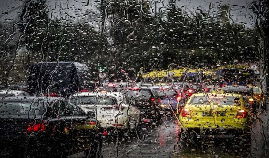 Meteo: Νέα κακοκαιρία με ισχυρές βροχές και καταιγίδες φέρνει από το μεσημέρι βαρομετρικό χαμηλό