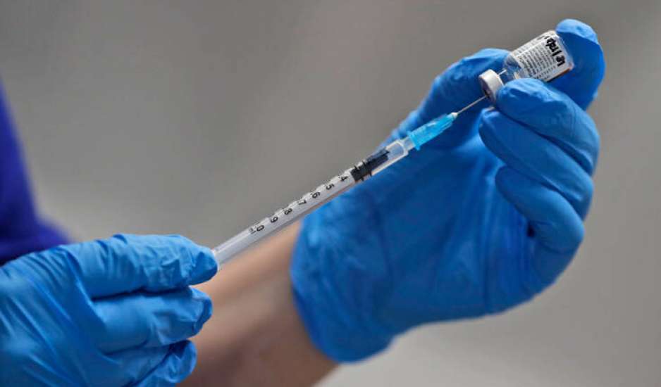 Μόνο εμβολιασμένοι εντός στην εστίαση; Για ποιους θα είναι υποχρεωτικός ο εμβολιασμός