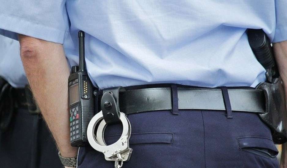 Κορονοϊός: Συνελήφθη αστυνομικός που έσπασε την καραντίνα