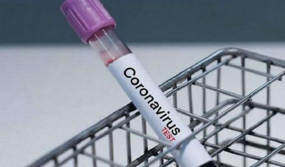 Μπορούμε να περιορίσουμε τη γρίπη μαζί με το COVID-19; Οι φόβοι για τις ΜΕΘ