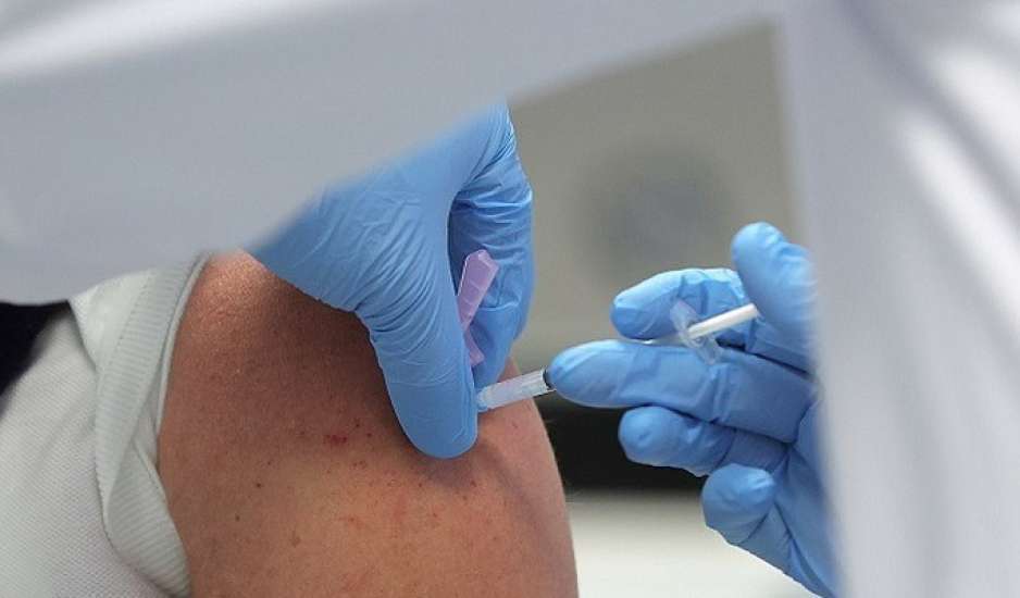 Κορονοϊός: 15 στους 1000 εμβολιασμένους υποφέρουν από τον ιό του φόβου για το εμβόλιο