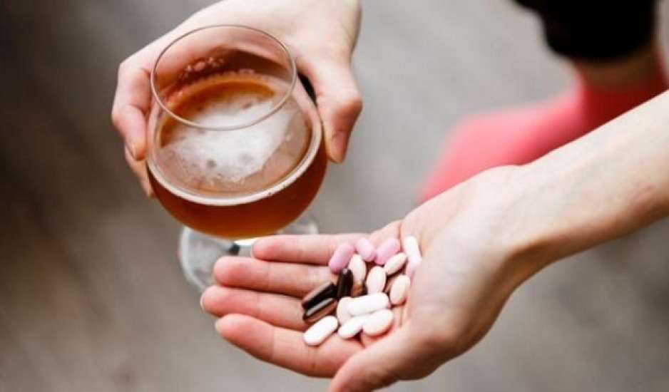 Φάρμακα: Ποτέ δεν τα παίρνουμε συνοδεία αυτών των ποτών