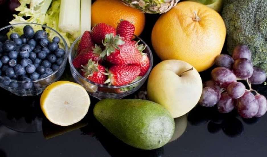 Το φρούτο που ωφελεί το έντερο και μειώνει τη χοληστερόλη – Δύο μερίδες την ημέρα αρκούν