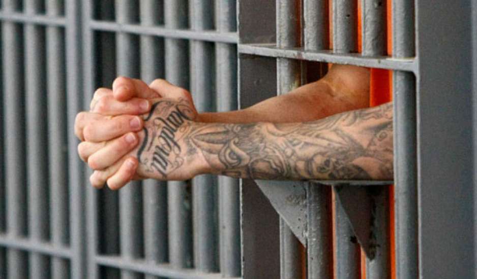 Δομοκός: Κρεμάστηκε με καλώδιο μέσα στις τουαλέτες των φυλακών