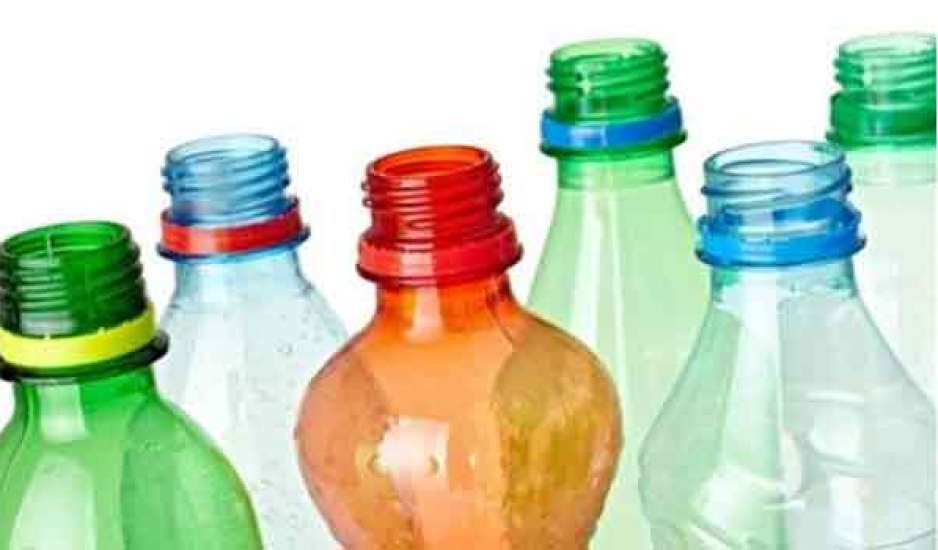 Πώς τα πλαστικά μπουκάλια μπορεί να τοξικά για τις βιταμίνες στο σώμα μας