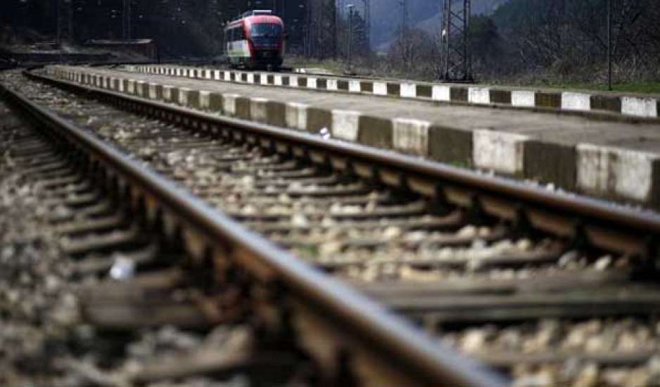 ΟΣΕ – Σέρρες: Αποκαταστάθηκε η σιδηροδρομική γραμμή μετά τον εκτροχιασμό βαγονιών με καύσιμα