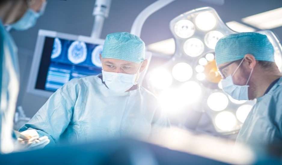 Κορονοϊός: Σοβαρές επιπλοκές παρουσιάζουν όσοι νοσούν και χρειάζεται χειρουργείο