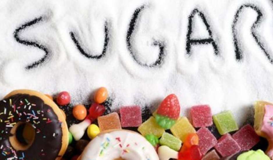 Τα παράξενα σημάδια που δείχνουν ότι τρως υπερβολικά πολλή ζάχαρη