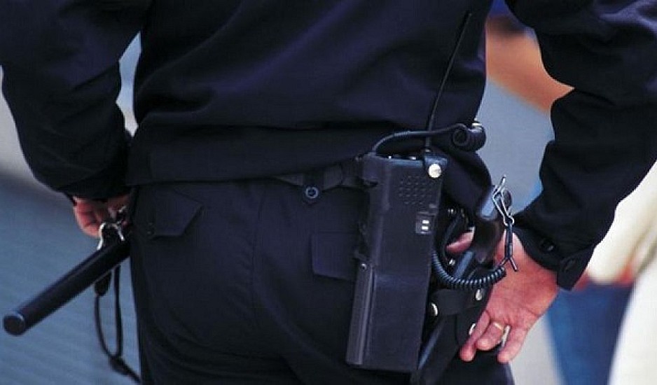 Σε διαθεσιμότητα ο αστυνομικός που κρατήθηκε όμηρος στη Νίκαια