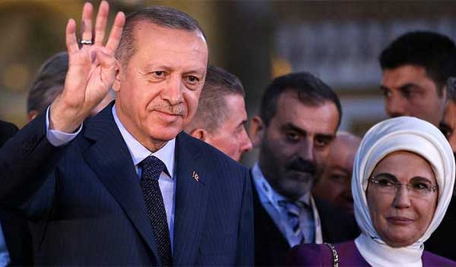 Θριαμβευτής των τουρκικών εκλογών ο Ερντογάν. Νοθεία καταγγέλλει η αντιπολίτευση