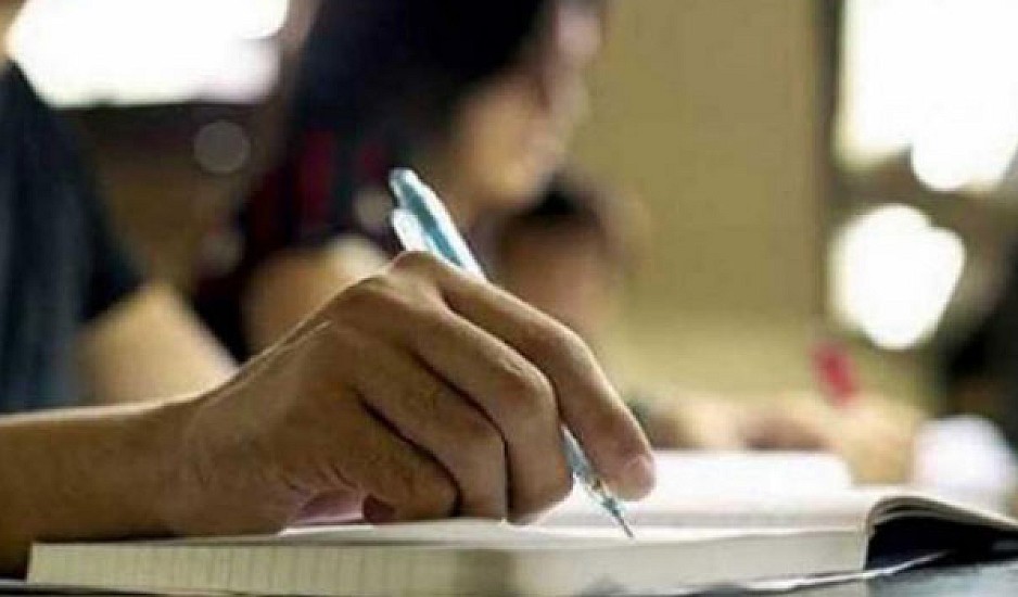 Τα πάνω-κάτω στις ενδοσχολικές εξετάσεις 2023 - Έπεσε η Τράπεζα Θεμάτων