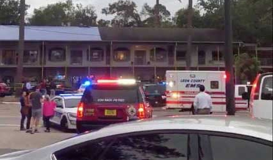 Ενοπλος εισέβαλε σε σχολή γιόγκα στη Φλόριντα. Δύο γυναίκες νεκρές