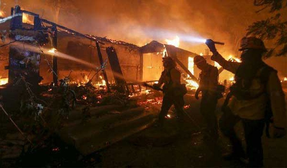 Αγωνία για 35 αγνοούμενους στις φωτιές στην Καλιφόρνια