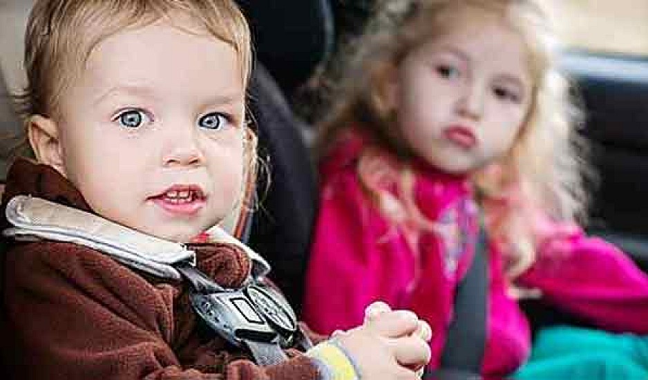 Ο κίνδυνος που εγκυμονεί για τα παιδιά όταν μένουν κλειδωμένα στο αυτοκίνητο