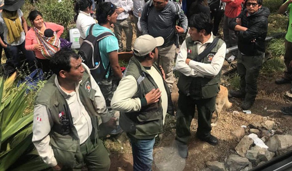 Τραγωδία στο Περού: 8 νεκροί από πτώση λεωφορείου σε χαράδρα