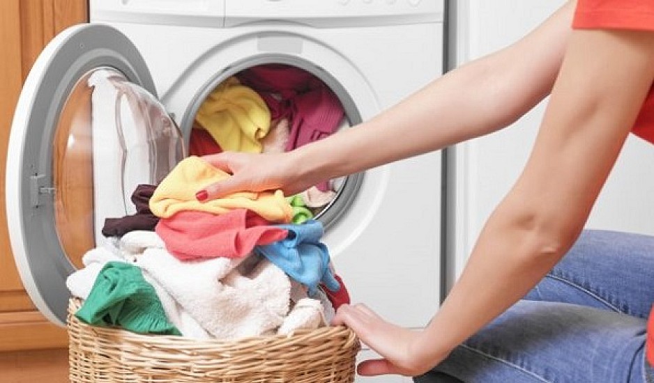 6 τρόποι για να μην τσαλακώνονται τα ρούχα στο πλύσιμο