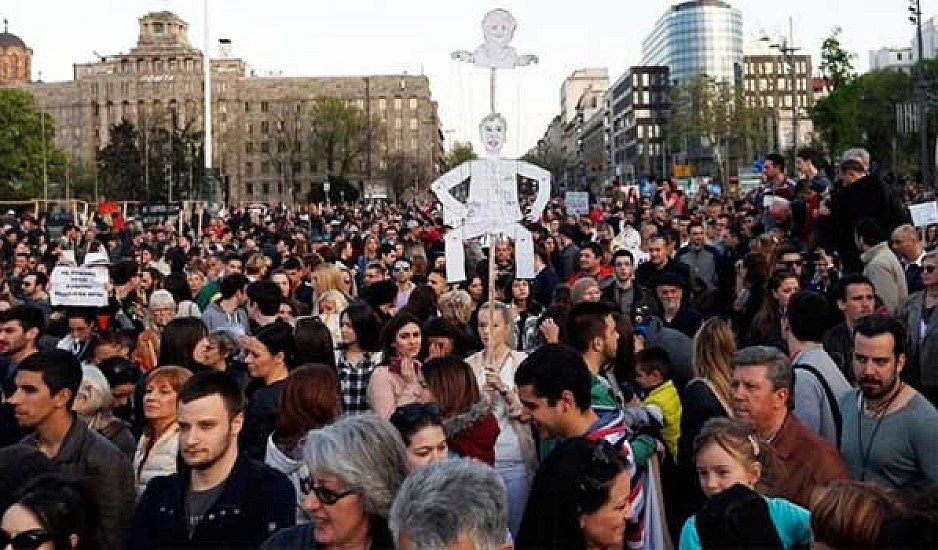 Σερβία: Διαδηλώσεις εναντίον του προέδρου Βούτσιτς στο Βελιγράδι