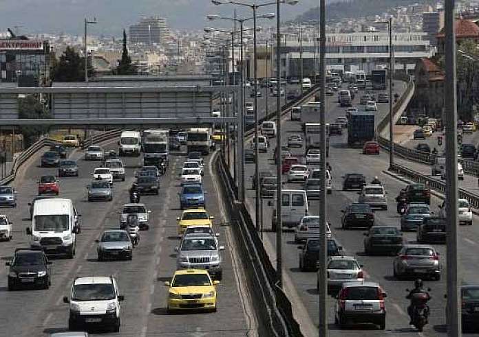Τέλη κυκλοφορίας: Πόσα θα πληρώσουν φέτος οι οδηγοί – Έρχονται κλιμακωτά πρόστιμα