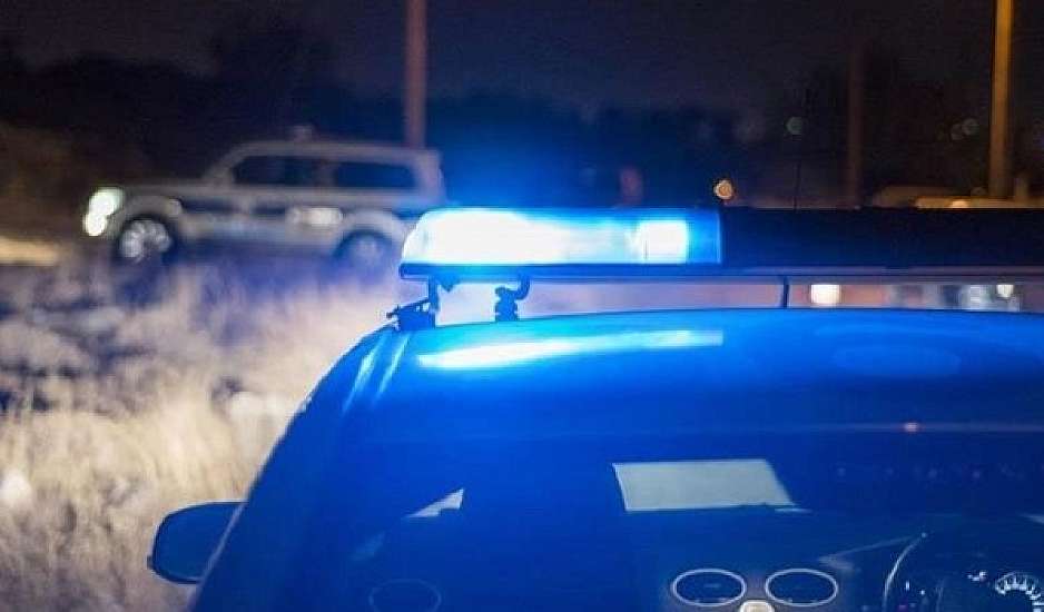 Λαμία: Σοβαρό τροχαίο με τρεις τραυματίες – Τούμπαρε το ένα αυτοκίνητο