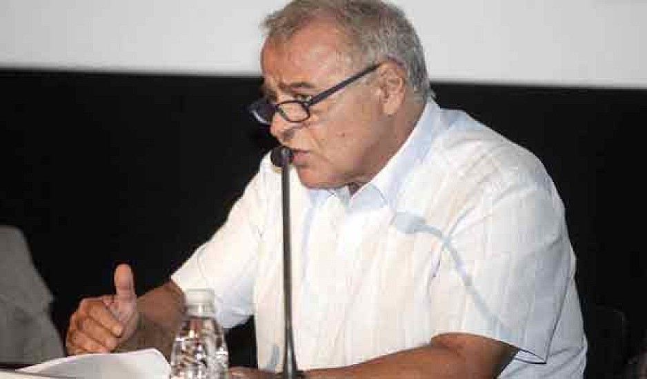 Πέθανε ο καθηγητής Συνταγματικού Δικαίου, Σταύρος Τσακυράκης