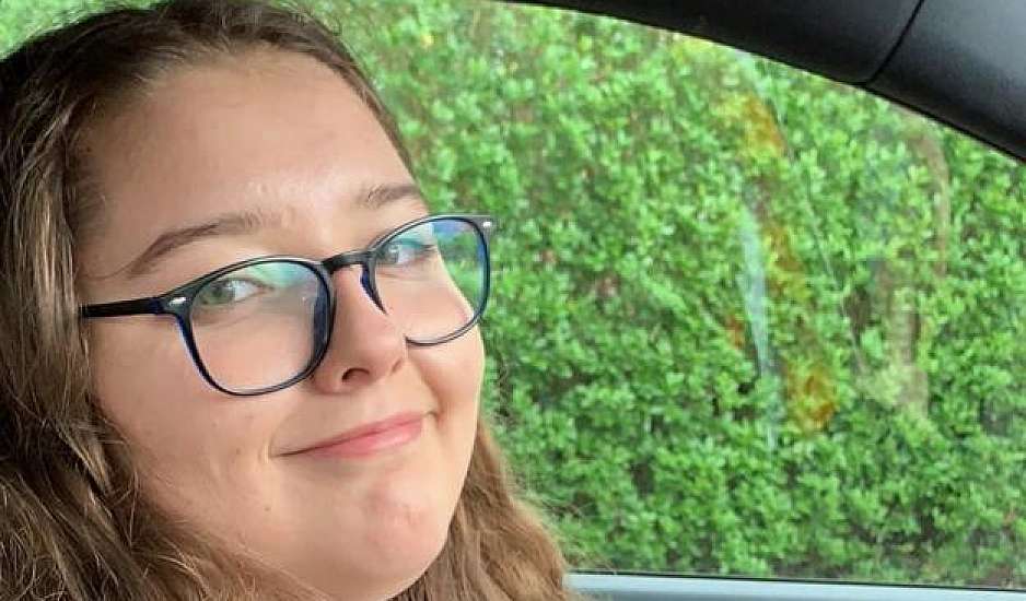 Έφηβη 15 ετών πήγε να φτιάξει τα δόντια της και πέθανε στην επέμβαση