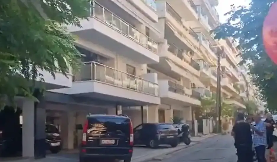 Ο 38χρονος αστυνομικός πήγε τα παιδιά στο σχολείο, γύρισε και σκότωσε την εν διαστάσει σύζυγό του
