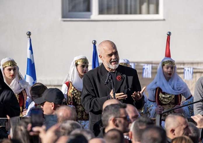 Ράμα για συγκέντρωση υπέρ Μπελέρη: Είμαι άφωνος – Έδωσαν μοναδικό σόου σε τουρίστες από όλη την Ευρώπη